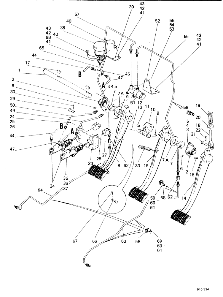 Схема запчастей Case 580F - (119A) - BRAKE SYSTEM POWER SHUTTLE MODELS, STARTING WITH NO 3.733.488 (33) - BRAKES & CONTROLS