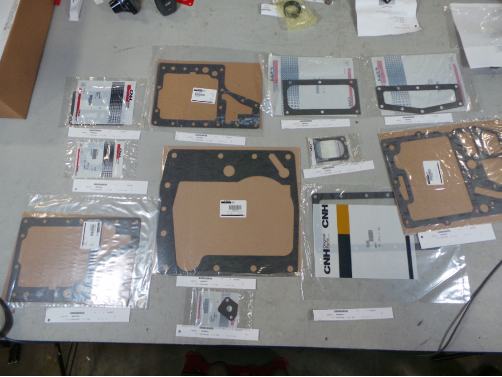 Схема запчастей Case IH 1066 - (07-82) - KIT TRANSMISSOIN GASKET (04) - Drive Train