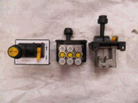 Купить кран пневматический управления подъема кузова 1475066