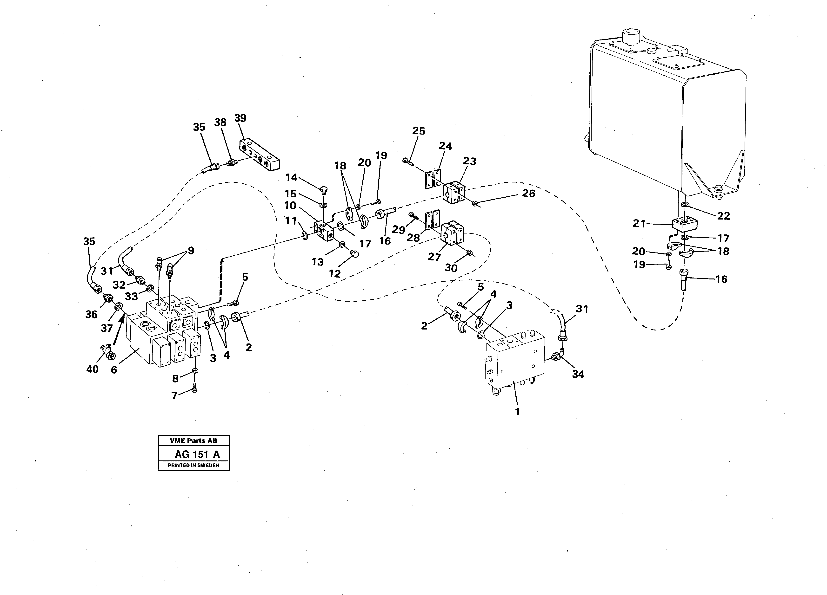 Схема запчастей Volvo L50C - 65467 Hydraulic system: Feed- and return line Hydraulic valve L50B/L50C VOLVO BM VOLVO BM L50B/L50C SER NO - 10966